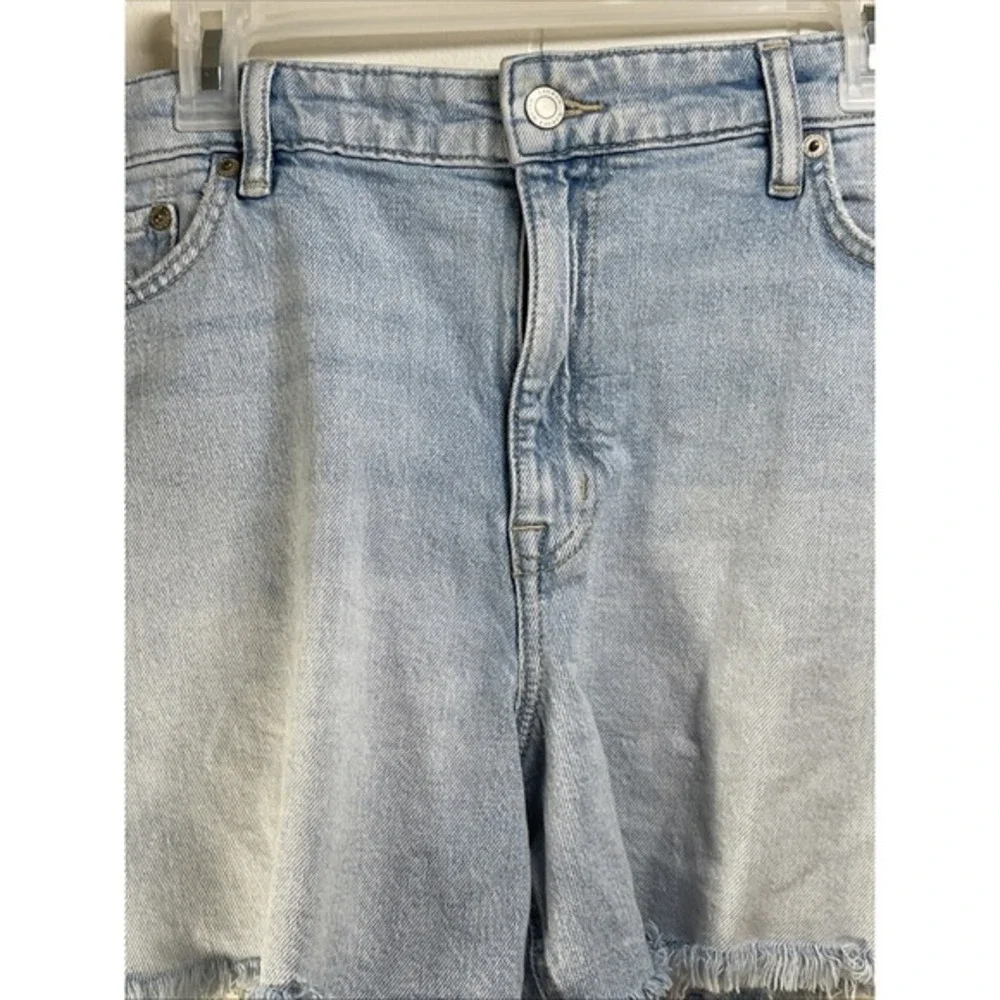 Vintage Y2K Lauren Ralph Lauren‎ black label Jean Shorts 14 raw hem light wash
